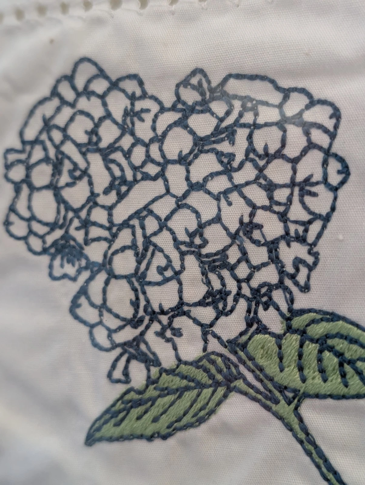 8 Oak Lane Ginger Jar Palm Embroidered Linen Cocktail Napkin - Thumbnail 3