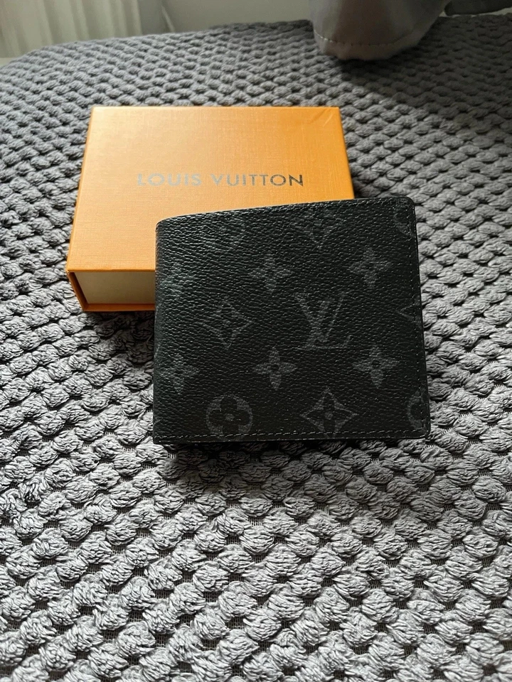 Carteira masculina Louis Vuitton monograma múltiplo lona fina preta com caixa - Imagem 2 de 4