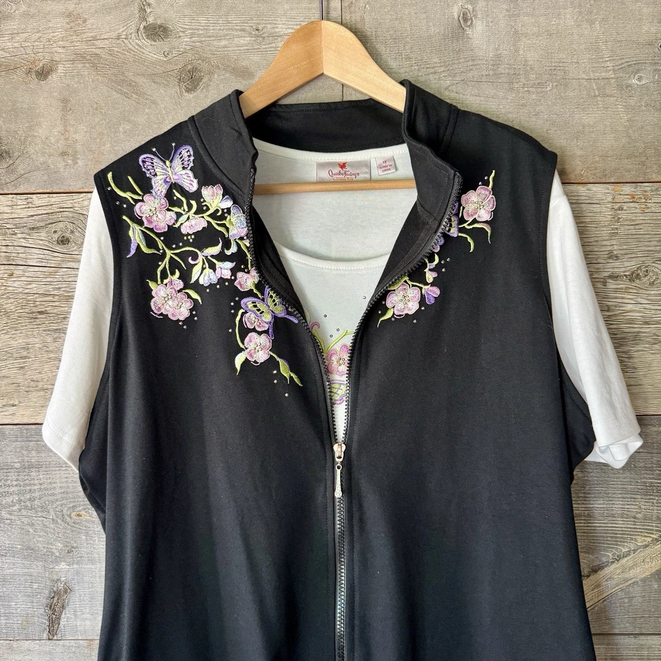 NWOT Quacker Factory Embroidered Black Zip Vest White Tshirt Coord Set 1X Floral - Image 2 of 4