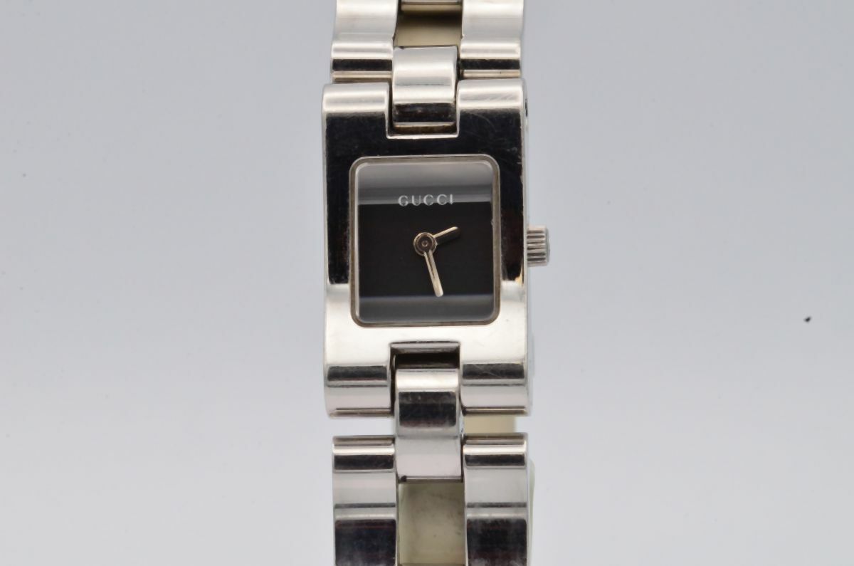 Gucci Women's Watch 77941.3oz Quartz with Steel Band Vintage Gucci Women's Watch 77941.3oz Quartz with Steel Band Vintage