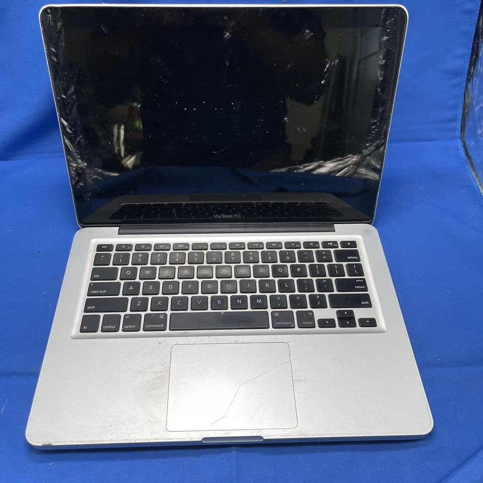 Apple Macbook Pro 13.3inch Laptop-( A1278,2010) Parts or repair - Image 4 of 4