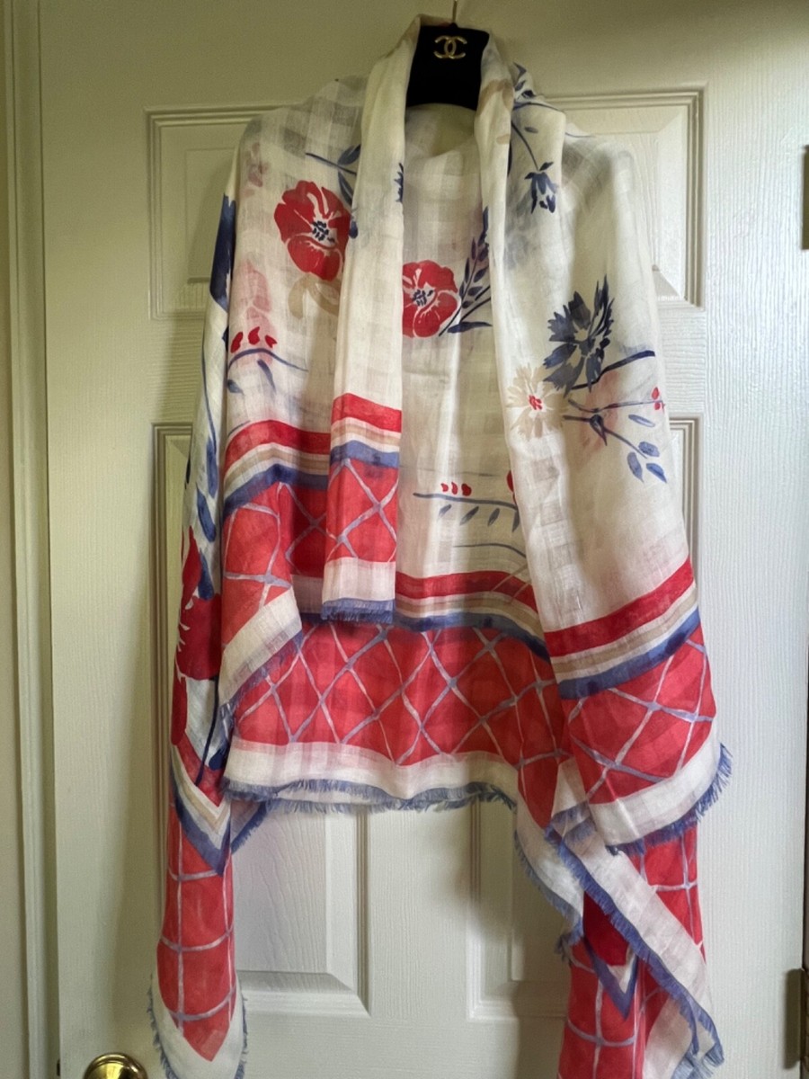 Chanel 10P VINTAGE NEW CASHMERE ECRU WRAP SCARF BLUE RED CAMELLIA