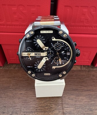 DIESEL Mens MR Daddy 2.0 Large Chronograph Watch Black Dial Two Tone Gold Silver