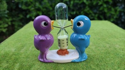 GOEBEL Hummel E230 Porzellan Sanduhr Eieruhr 1960er zwei bunte Küken Vögel
