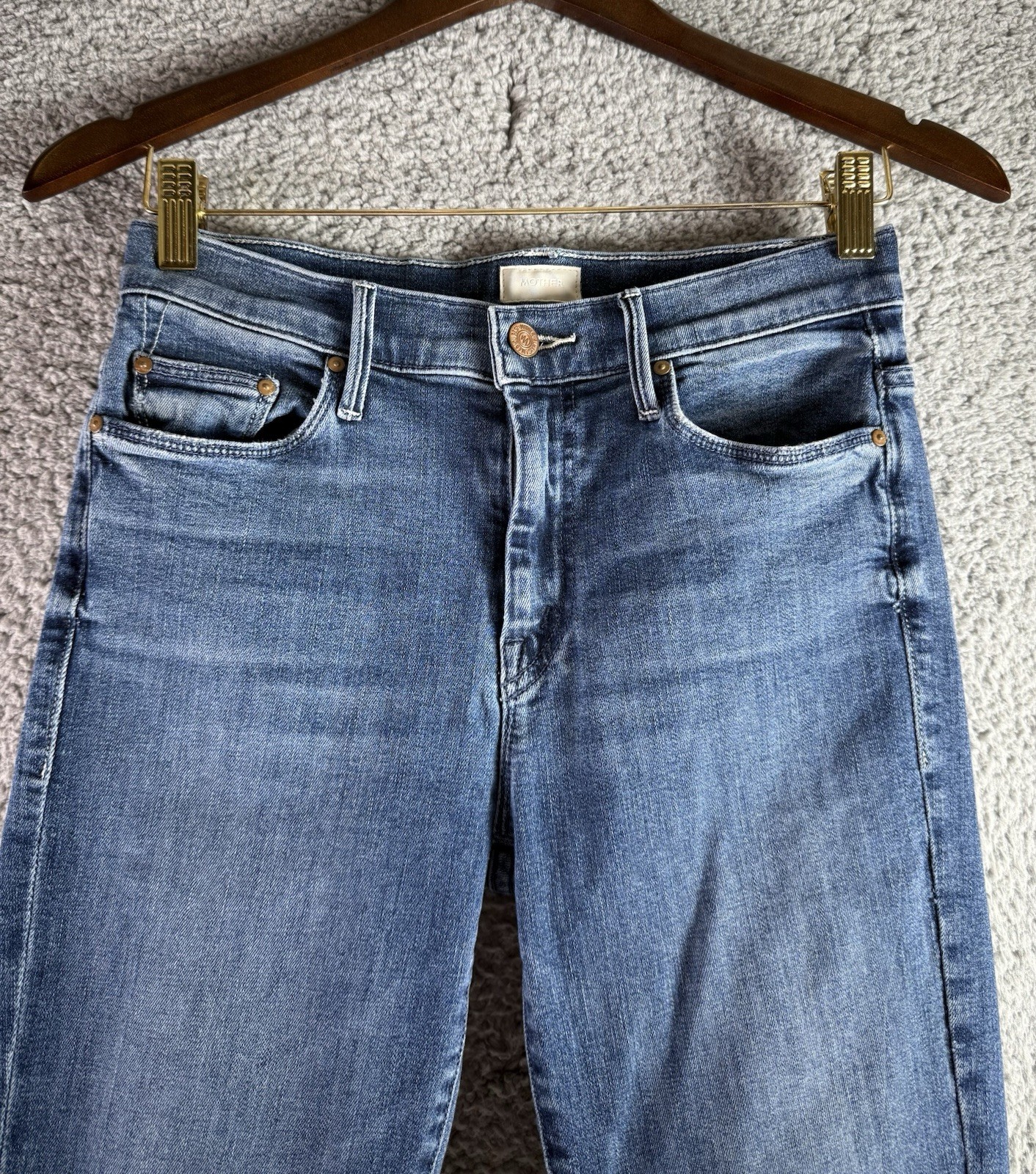 Mother The Weekender Fray Jeans 27 Groovin’ Flare Distressed Raw Hem