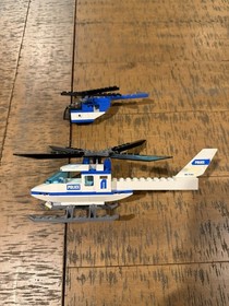 Vintage LEGO Vehicle Lot City 7741 World Racers 8897 Agents 8632 Boats Cars