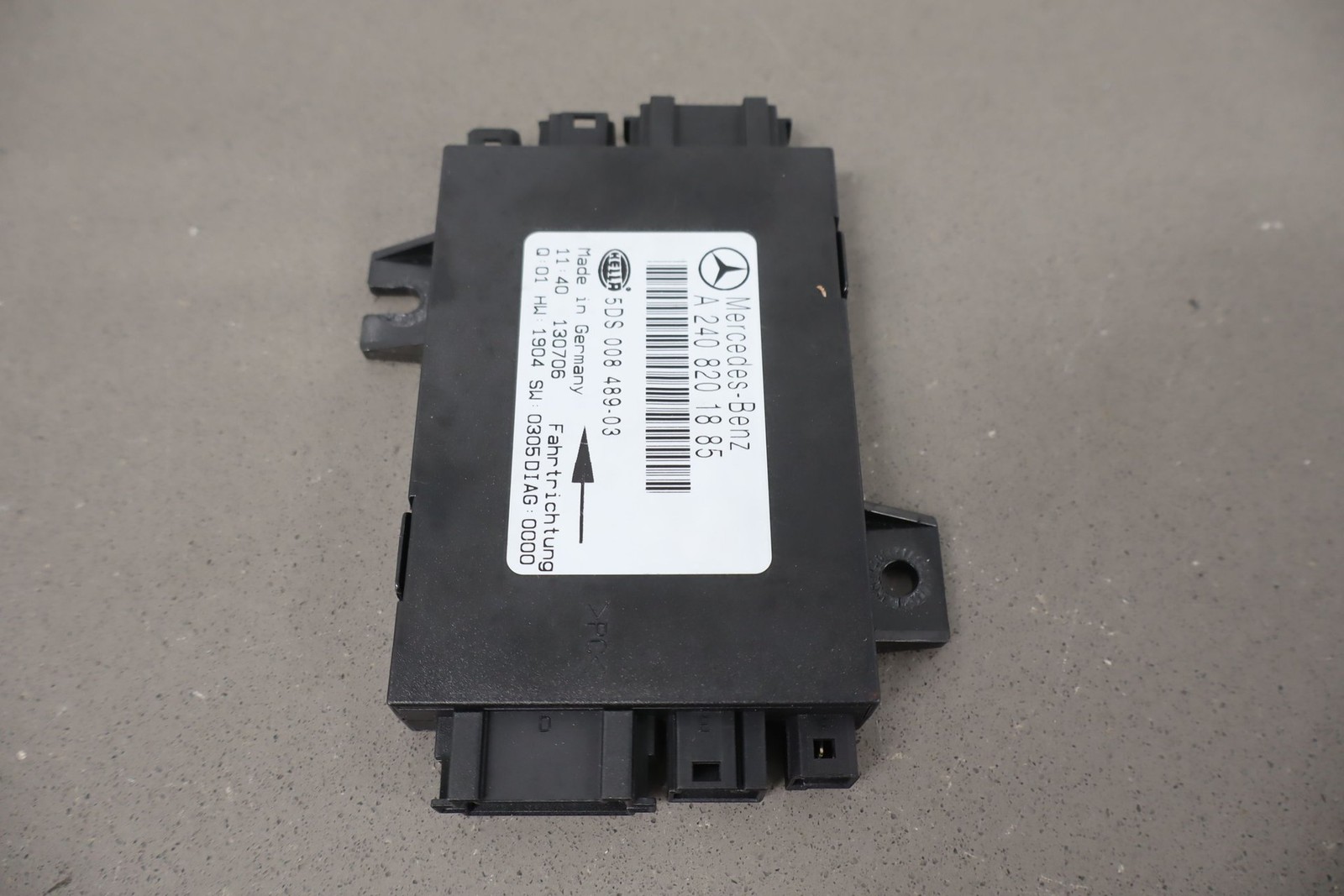 2007 Maybach 57 W240 Bus Node Roof Control Module A2408201885