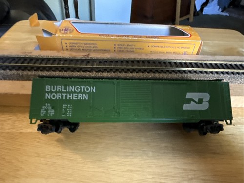 Mehano escala HO Burlington Northern BN 10002 LN | Zustand: Used