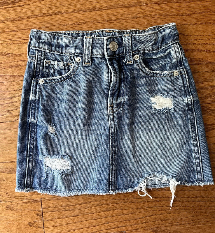 Gap Kids Girls Blue Distressed Denim Mini Skirt Size 5 Button/Zipper