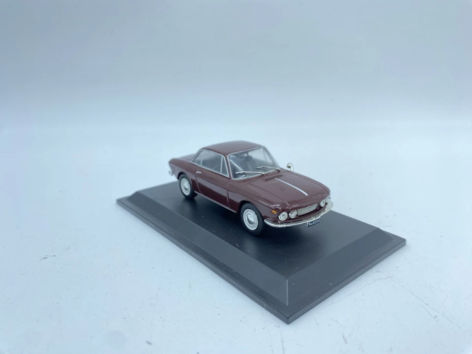 MODELLINO AUTO LANCIA FULVIA COUPE 1965 BORDEAUX - EDICOLA - SCALA 1:43 - Immagine 2 di 4