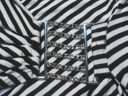 Cache Top Size X Small Deep V Neckline Black & White Striped Cap Sleeves, Buckle - Picture 5 of 6