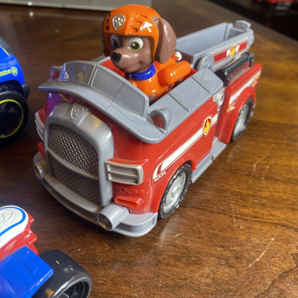 Paw Patrol Marshalls Rescue Set Of 3 With Figures Firetruck Emergency Vehicles - Image 3 of 4