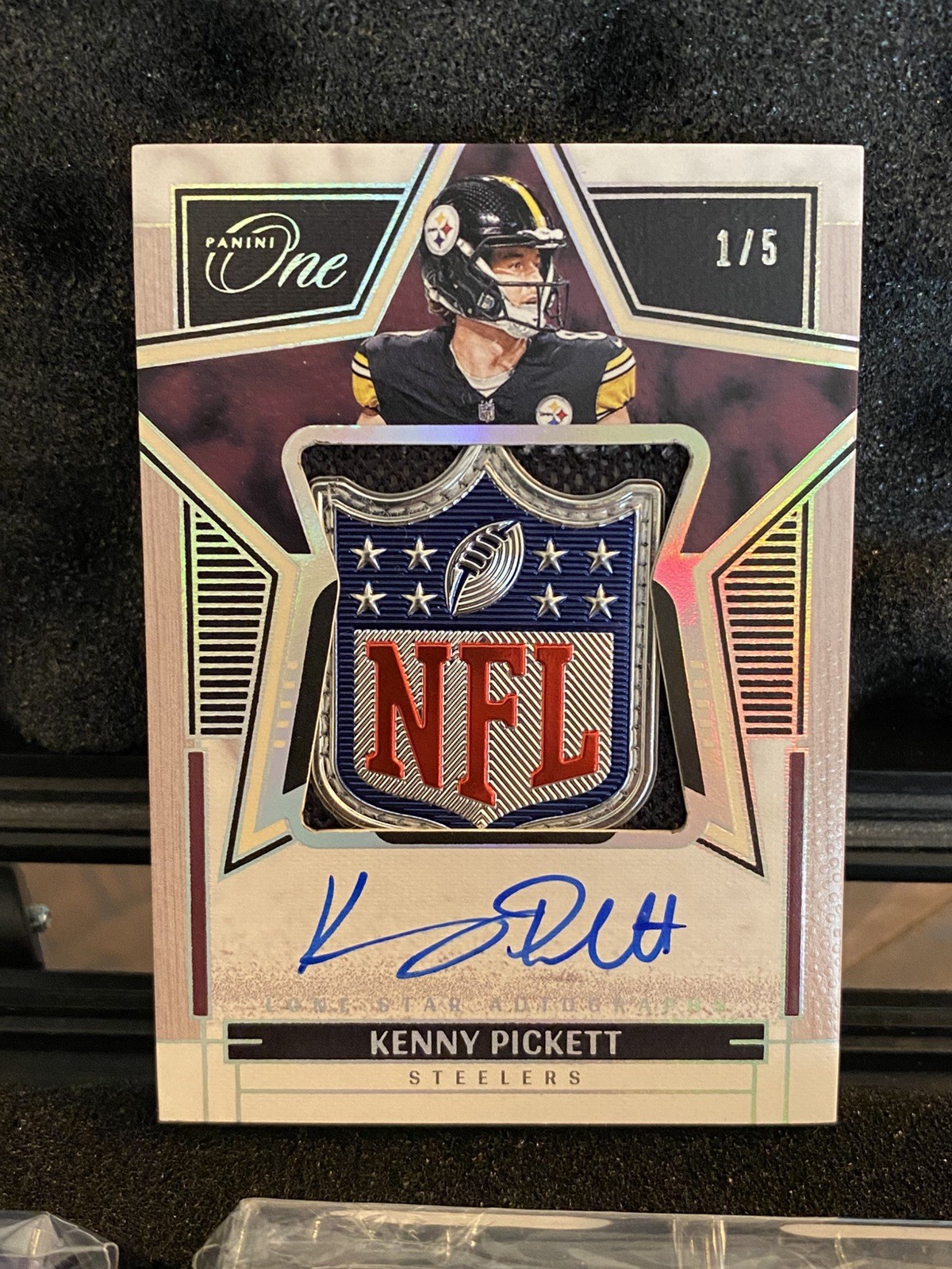 2023 Panini One Kenny Pickett NFL SHIELD Patch Auto Lone Star #/5 Steelers