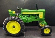 Ertl John Deere 720 Tractor Made in USA Excellent Condition Green 2700 Stamped