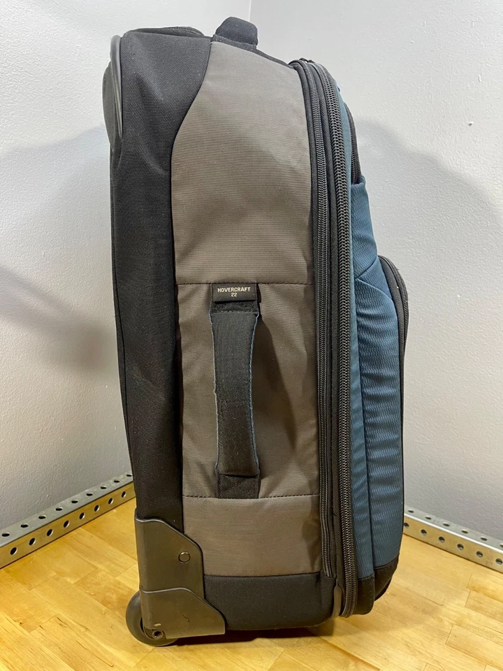 Maleta de equipaje vertical con ruedas Eagle Creek Hovercraft 22 azul/negro rei viaje Foto 3 de 4