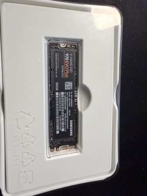 Samsung 970 EVO Plus NVMe M.2 500 GB Internal SSD (MZ-V7S500B/AM)