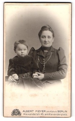 Photograph Albert Meyer, Berlin, Alexanderstr. 45, Portrait of Proud Mother with  