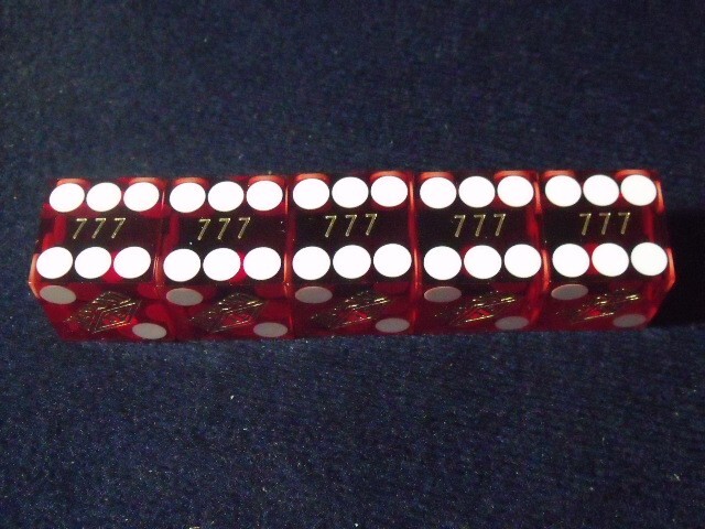Foto 1 di 7