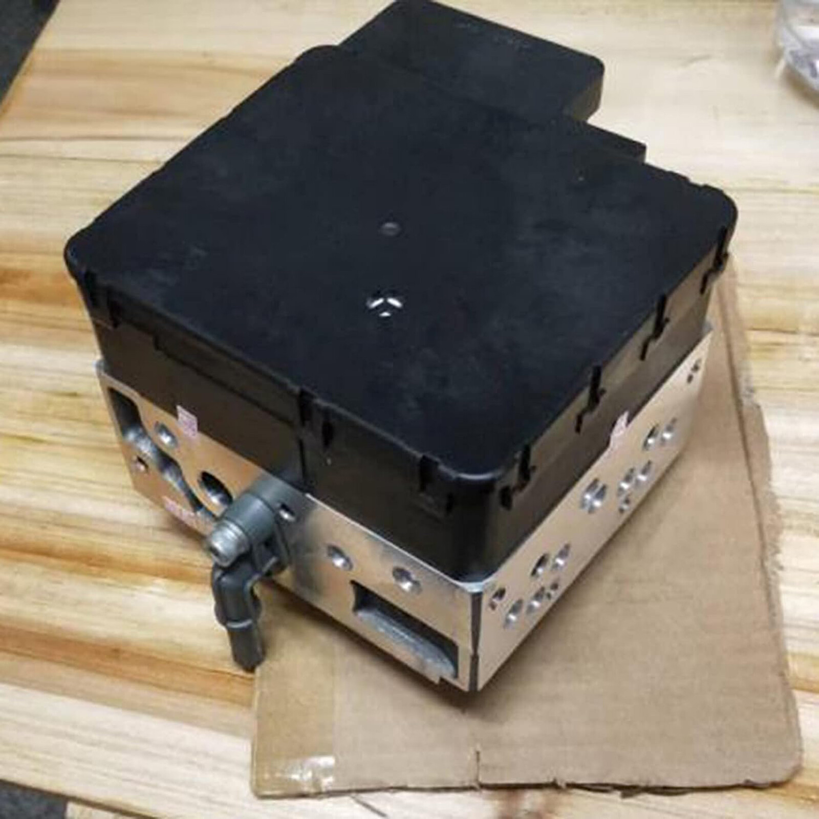 AntiLock Brake ABS Pump Actuator 4451050070 4405050110For LEXUS LS460