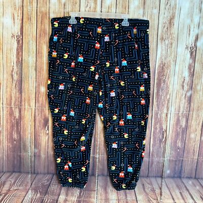 Pacman Men's Santa Pac-Man And Ghosts Minky Plush Cropped Pajama