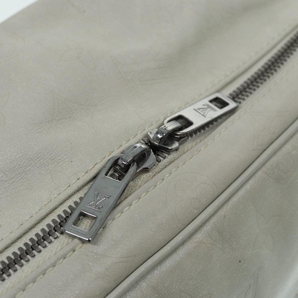 LOUIS VUITTON Monogram Difference Clarkson Bag Wh… - image 17