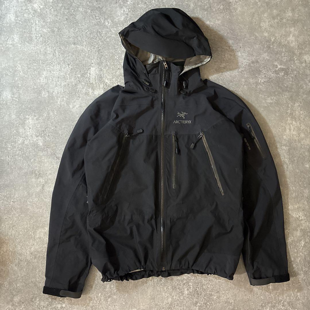 Arc'teryx 90s Archive Theta AR Jacket Black L/XL Canada Made Arc'teryx 90s Archive Theta AR Jacket Black L/XL Canada Made