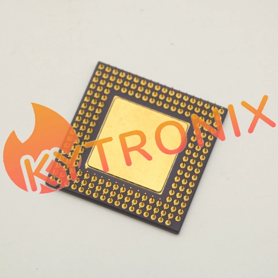 1pcs New MOTOROLA MC68040RC33 Microprocessor - Image 3 of 4