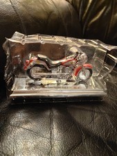 Harley Davidson Maisto 1999 FLSTF Fatboy 1:18 Die Cast Metal Collectible Avon