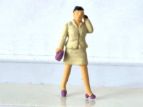 (8625) Todavía H0 Mujer con Móvil Pack 15574 Nuevo Sin EMBALAJE ORIGINAL | Condition: Neu