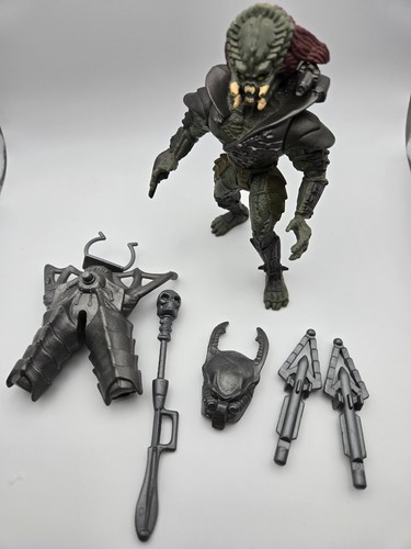 Vintage 1993 Kenner Scavage Predator action figure