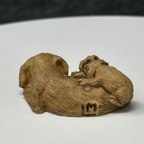 Vintage LM Stone Critters Dog Figurine 2 Inch Mother and Pups Resin Adorable - Picture 8 of 11