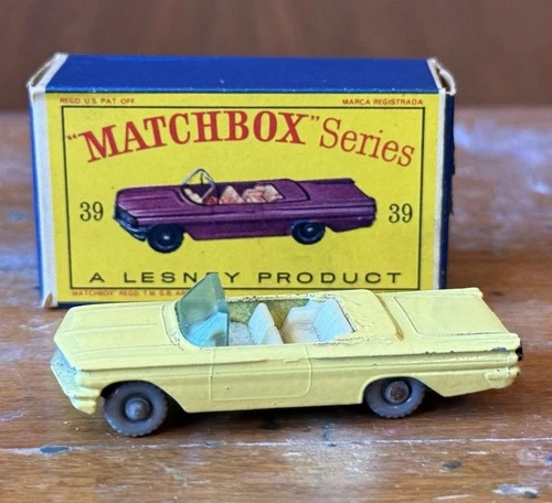 Vintage Lesney Matchbox 39 Pontiac Convertible Toy Car w/ Original Box