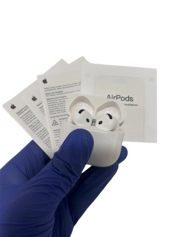 Apple Auricolari AirPods 4 2024 + Custodia di Ricarica USB-C MXP63 - Immagine 2 di 4