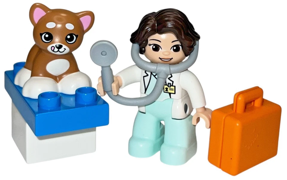 LEGO DUPLO 10438 Visit to the Vet Clinic Retired Animal Care Set Missing Blanket - Image 4 of 4