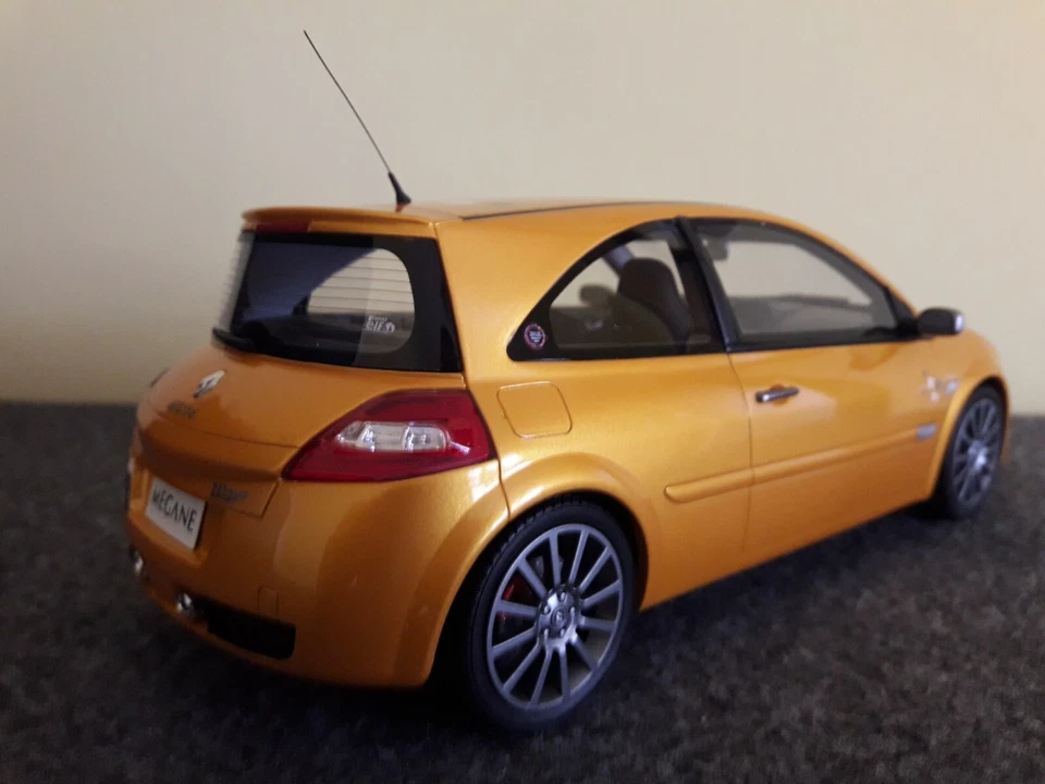 Otto Ottomobile 1/18 Renault Megane 2 RS 26  F1 Team (OT914) No Gt 1/43 Norev - Immagine 4 di 4