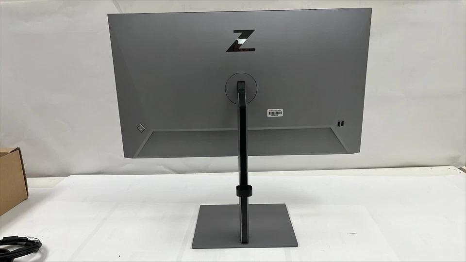 HP Z27q 27' QHD 2560 x 1440 (2K) 60 Hz HDMI, DisplayPort, USB Built-in Speakers - Image 2 of 4