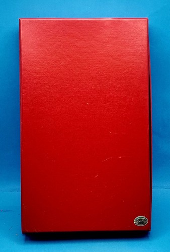 De colección. Conjunto de collar y pendientes Erica Lyon rojo y negro de moda con joyas - Imagen 5 de 6