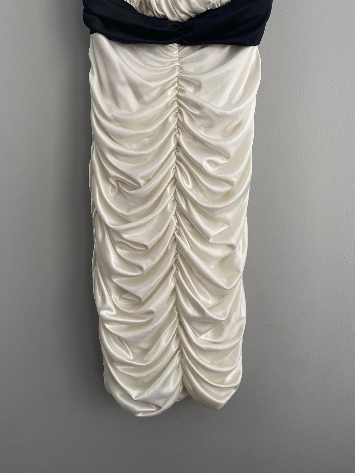 OFF WHITE Abito Junior taglia small formale bianco sporco e nero cravatte intorno al collo mini