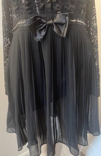 Gothic Lolita Style Black Lace & Pleated Dress - Size 10 - Picture 4 of 15