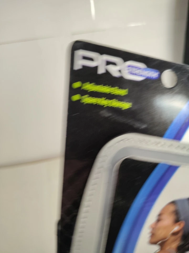 Brazalete activo Pro Strength*banda ajustable* almacenamiento de llaves de repuesto*reflectante*NUEVO* Foto 3 de 3