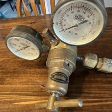 Harris Oxygen Gas Welding Regulator Dual Pressure Gauges 72-331