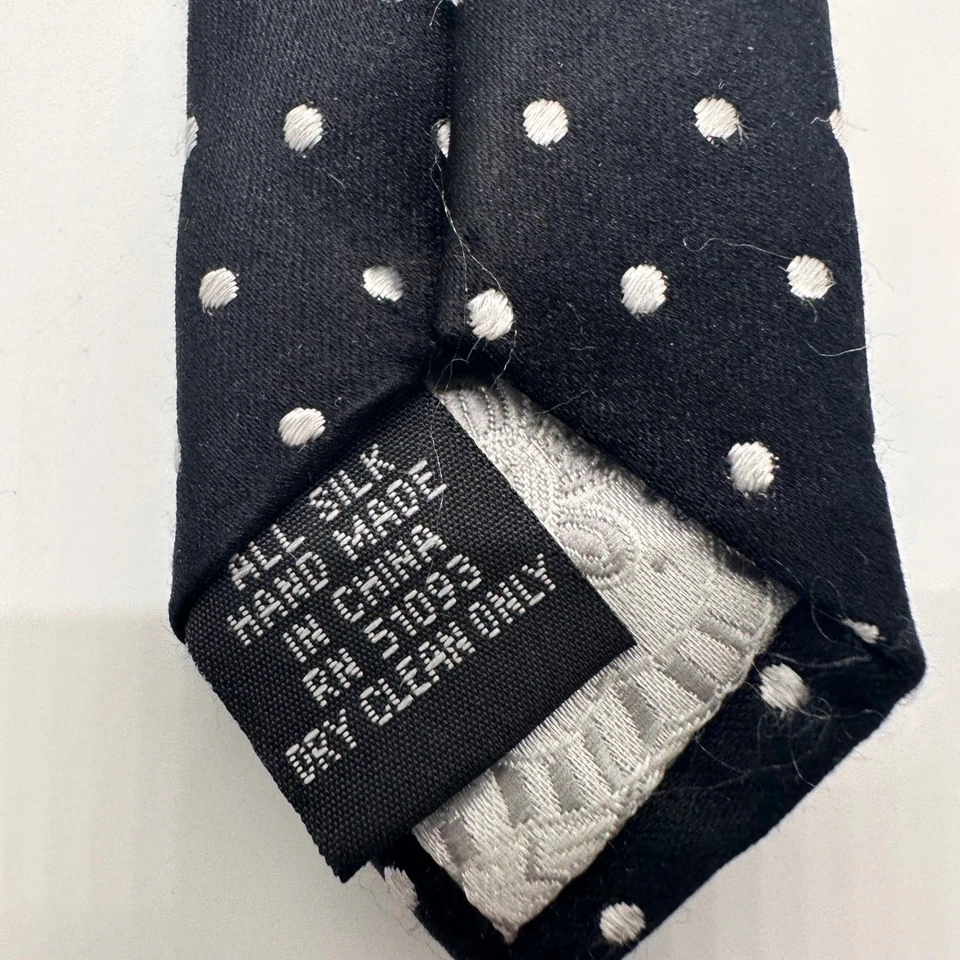 Steve Harvey Boardroom 真丝领带 - 黑色带白色圆点精致 — 第 4/4 张图片