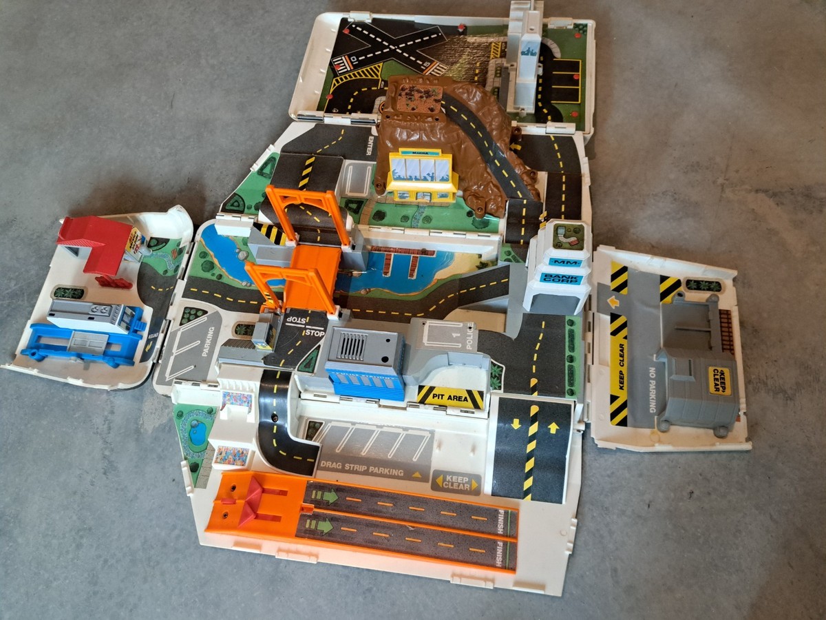 Vintage Micro Machines Super Van City RV Playset Galoob 1991 90s