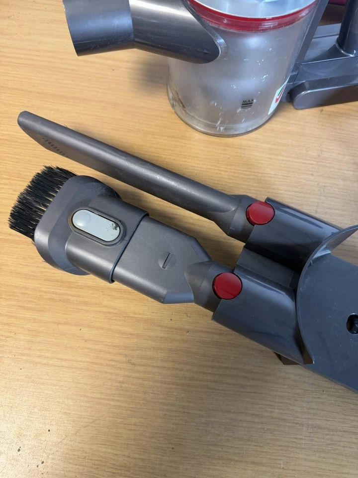 Dyson V8 Absolute SV25, photo 2 of 5