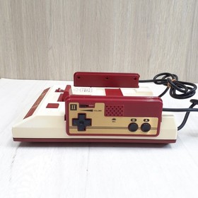 Nintendo Japanese Original Famicom Console in Box with 3 Mario Games NES HVC-001