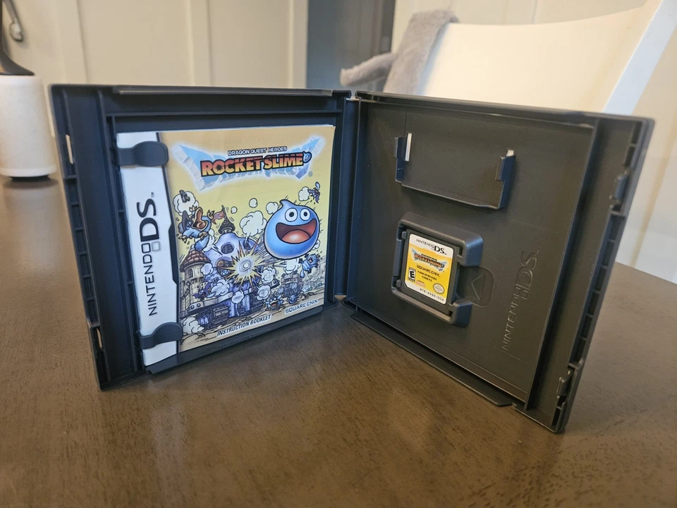 Dragon Quest Heroes: Rocket Slime (Nintendo DS) CIB con estuche y manual Foto 4 de 4