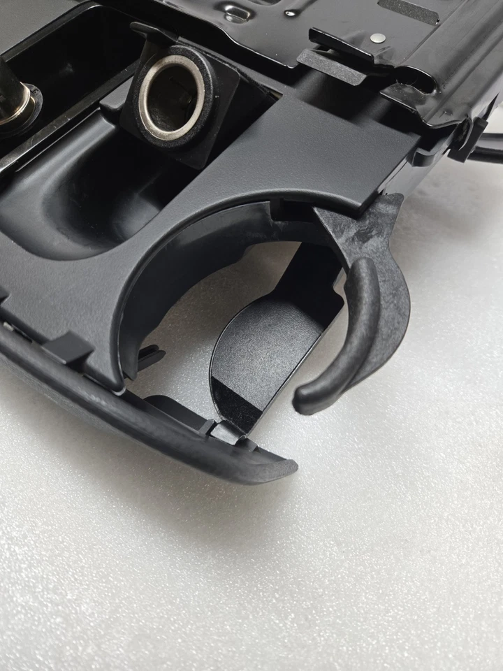 КАК НОВЫЙ подстаканник в сборе 2011 Ford Crown Victoria Grand Marquis 8W73-810-AAW - Изображение 4 из 4