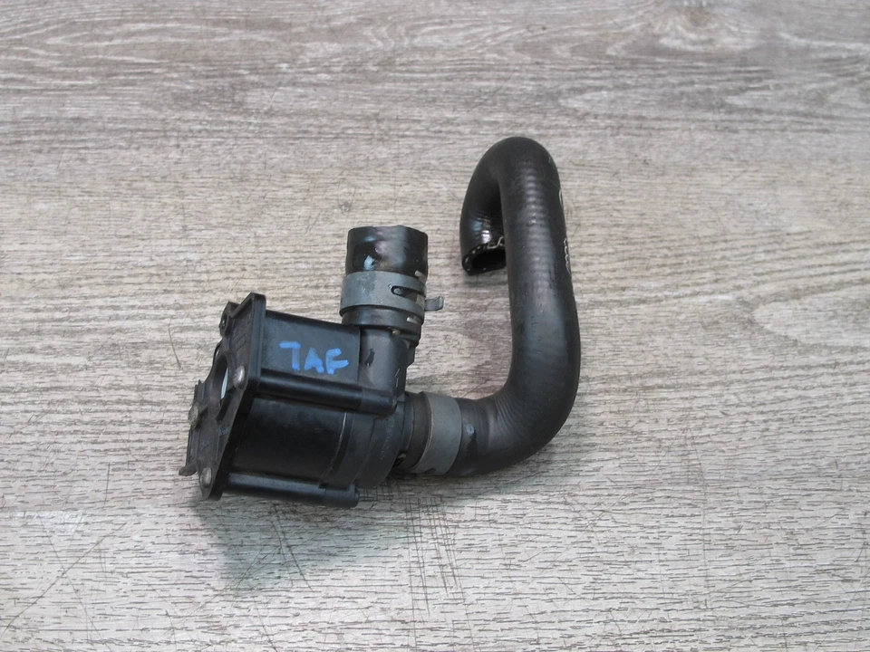 13-16 AUDI S4 B8 ENGINE AUXILIARY COOLANT WATER PUMP W HOSE OEM - Image 3 of 4