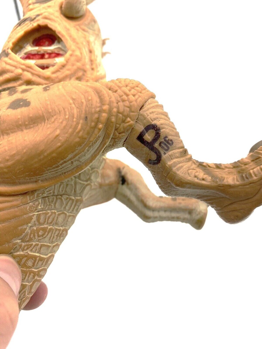 Vintage 1993 Jurassic Park Tyrannosaurus-Rex JP 06 No Wound Piece