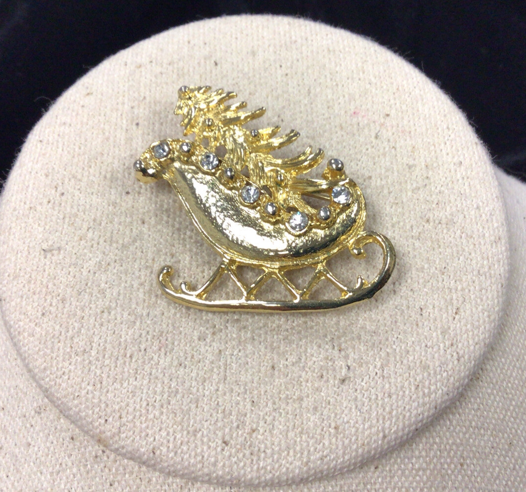 Vintage Christmas Holiday Gold Tone Costume Rhinestone Sleigh Tree